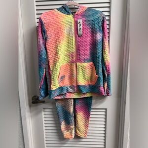 NWT LEGGINGS & JACKET SET, YOGA ACTIVE WEAR, JOGGERS,COMFY STRETCHY MATERIAL 
LG